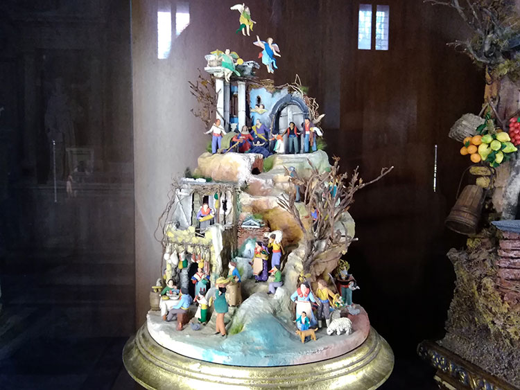 Luciano TESTA, Presepe circolare